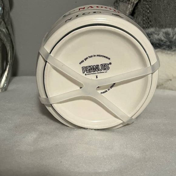 Rae Dunn x peanuts snoopy holiday stackable bowls set - Picture 6 of 6